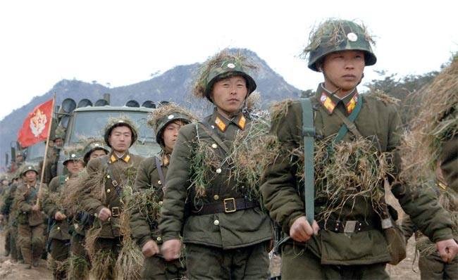 Kuzey Kore'nin elin tetikte - Resim: 2