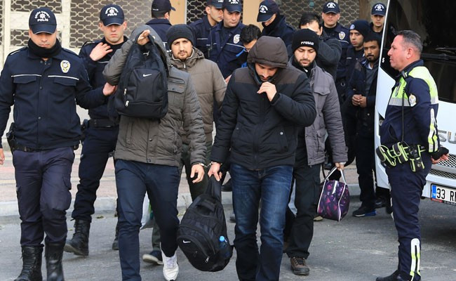 ByLock gözaltıları profesörler, memurlar, polisler listede - Resim: 2