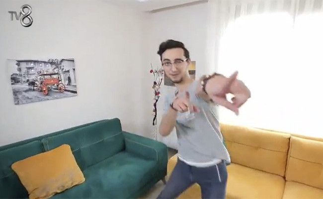 Erkek yarışmacıyı bile ağlattı Yemekteyiz'de edepsiz yarışmacının rezil olayı - Resim: 1