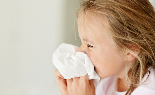 Çocuklarda burun kanaması nasıl kesilir? Sakın geriye yaslamayın - Resim: 2