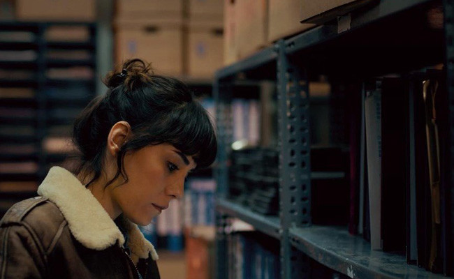 Cansu Dere'ye büyük şok! Setteyken evini soydular - Resim: 4