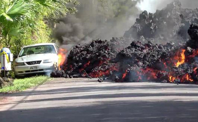 Yanardağdan fışkıran lavlar önüne gelen her şeyi yuttu! - Resim: 2