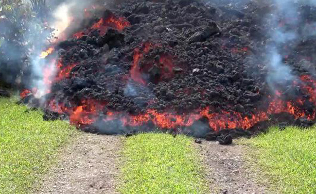 Yanardağdan fışkıran lavlar önüne gelen her şeyi yuttu! - Resim: 3