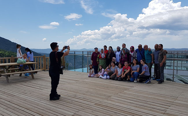 Çatak Kanyonu'nun 450 metrelik cam terasında bayram yoğunluğu - Resim: 3