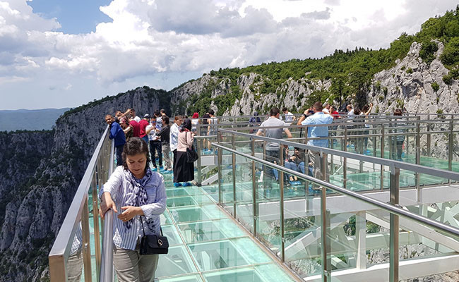 Çatak Kanyonu'nun 450 metrelik cam terasında bayram yoğunluğu - Resim: 4