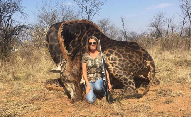 Amerikalı kadın avcı paylaştı sosyal medyada yer yerinden oynadı! - Resim: 1