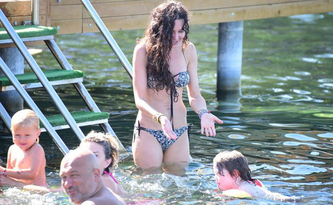 Hande Ataizi'nin maşallahı var kim der ki 44 yaşında! - Resim: 1