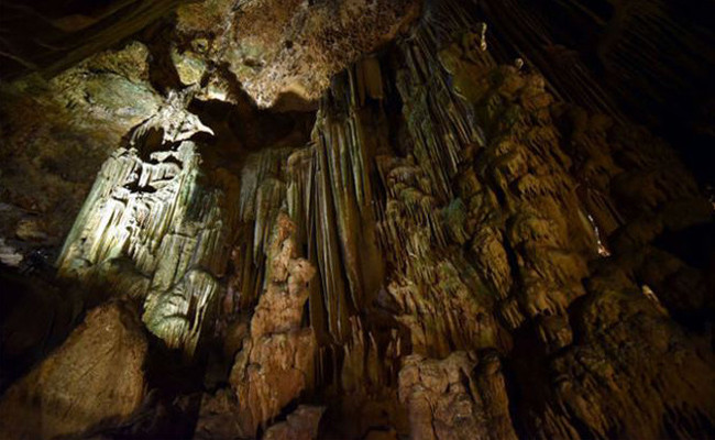 Bu mağaranın astıma şifa olduğuna inanılıyor ziyaretçiler akın ediyor! - Resim: 3