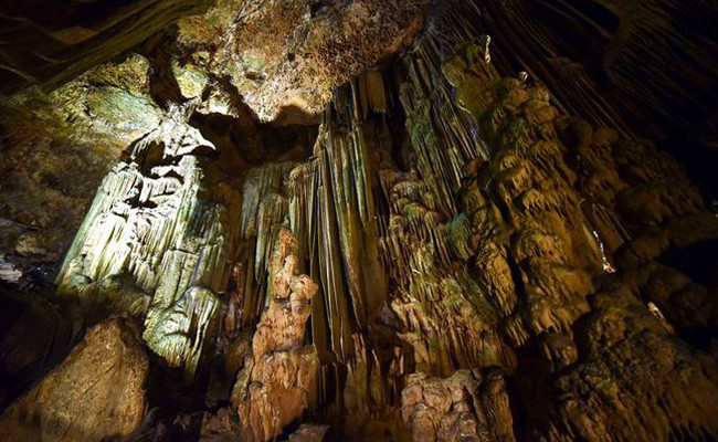Bu mağaranın astıma şifa olduğuna inanılıyor ziyaretçiler akın ediyor! - Resim: 4