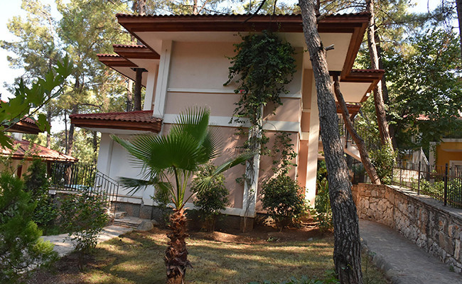 Erdoğan'ın Marmaris'teki ofisi halen darbe gecesinin izlerini taşıyor - Resim: 1