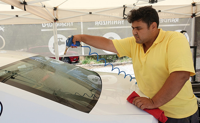 Otomobilini yıkarken ilham aldı apartmanın bodrumunda icat etti! - Resim: 3