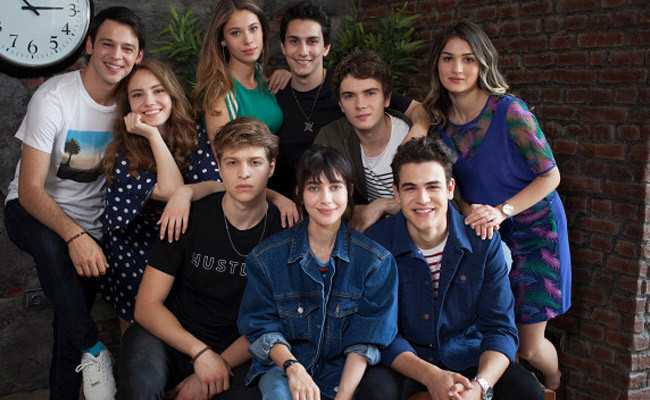 4N1K İlk Aşk dizisinin konusu ve oyuncuları kimlerdir ? Burak Ozansoy kimdir - Resim: 2