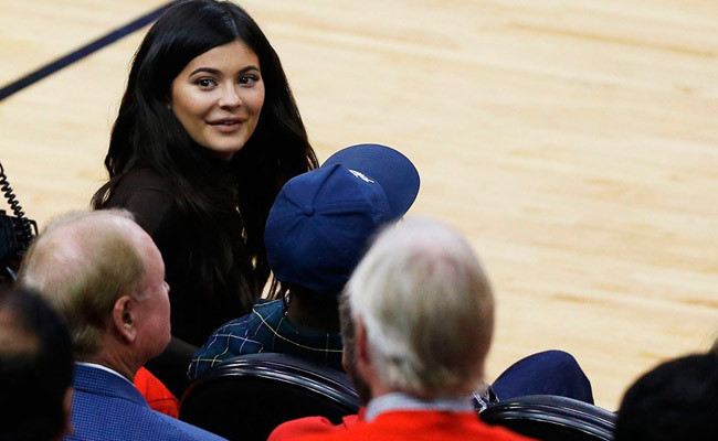 Korsanlar Kylie Jenner'ın çıplak fotoğraflarını paylaşacak! - Resim: 4