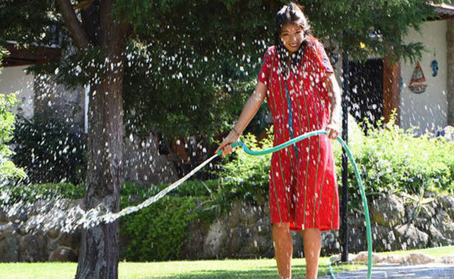 Ne yaptın sen Asuman! Şov yapayım derken sırılsıklam oldu - Resim: 1