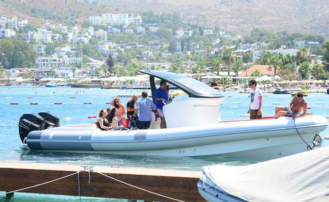 Swarovski bağımlısı Süreyya Yalçın'ın sınırı yok!  - Resim: 3