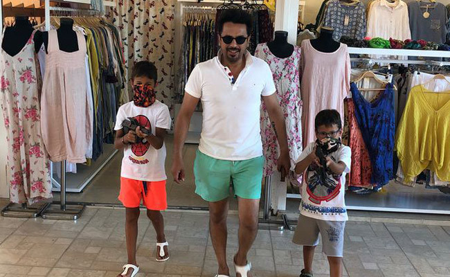 Sen misin çocuklarına silah alan! Emre Altuğ'u yerden yere vurdular - Resim: 3