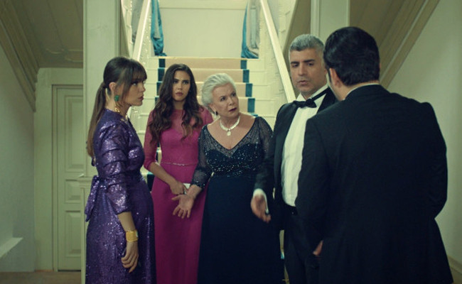 İstanbullu Gelin kadrosuna iki yeni isim dahil oldu biri bomba ! - Resim: 2