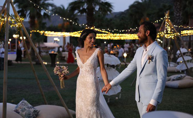 Çukur'un Vartolusu'yla evlenmişti tebriklere yetişemiyor! - Resim: 3