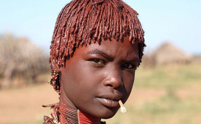 Bir garip Afrika kabilesi! Evlenmek isteyeni kırbaçlıyorlar - Resim: 4