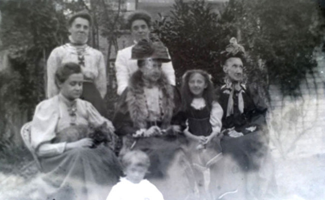 Antika pazarından 32 TL'ye aldığı kutuyu açınca gözlerine inanamadı! - Resim: 4