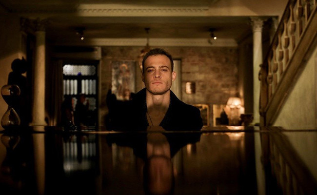 Yaşamayanlar dizisinin Dmitry'si Kerem Bürsin: Belki arkamdan konuşuyorlardır - Resim: 2