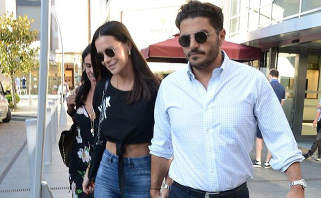 Ebru Şallı Uğur Akkuş çifti el ele! Adım adım evliliğe gidiyorlar - Resim: 1