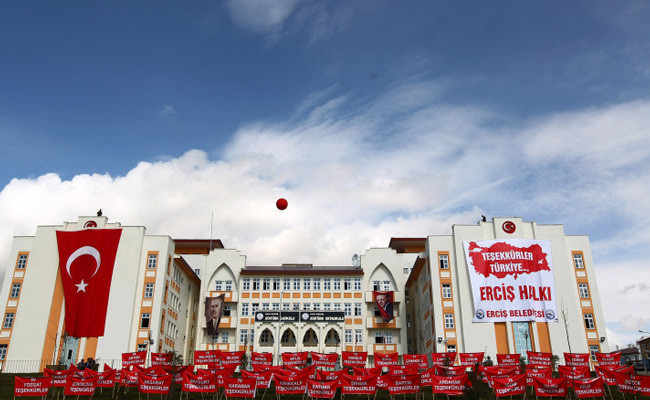 Van'da afet konutları teslim ediliyor - Resim: 3