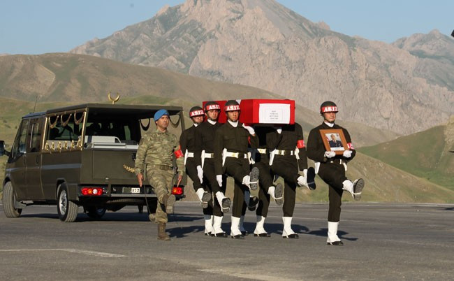 Şehit Yahşi'nin cenazesi memleketine gönderildi - Resim: 2