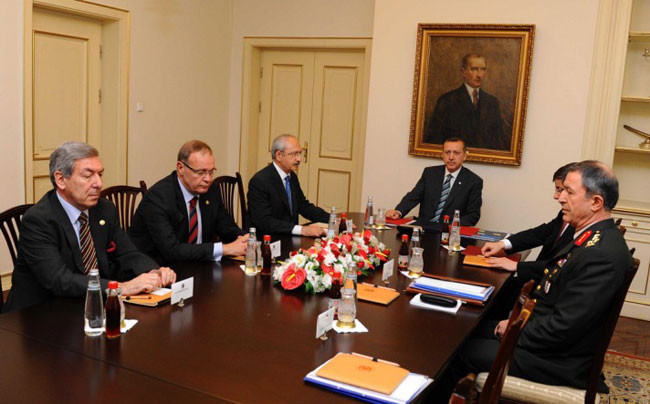 Kritik zirveden kareler - Resim: 3