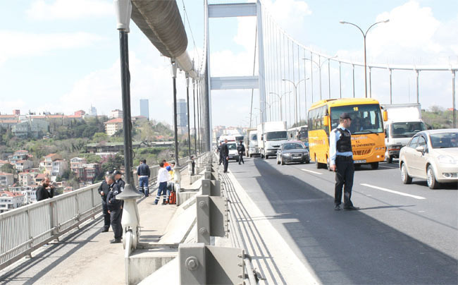 Köprüde bir mucize daha - Resim: 2