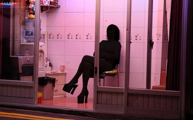 Seks işçiliği yasağına devam kararı - Resim: 2