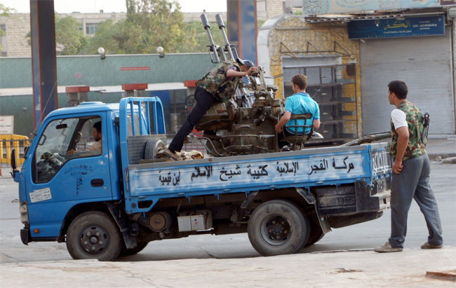 Halep'te 40 Suriye polisi öldürüldü - Resim: 1