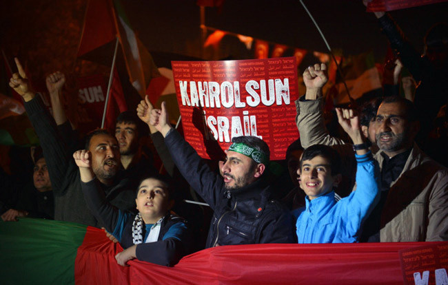 Fatih Camii'nde İsrail'e tepki - Resim: 1