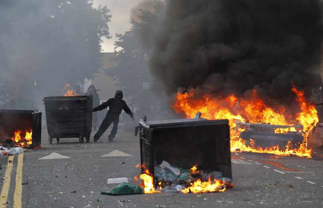 Londra'da isyan güneye sıçradı - Resim: 2