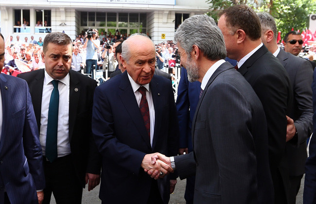 Yıldırım ve Bahçeli Erdoğan'ın adaylığı için YSK'da!  - Resim: 1