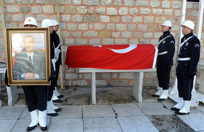 Aydın Menderes son yolculuğuna uğurlanıyor - Resim: 1