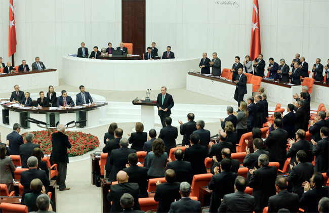 Erdoğan onunla tokalaşmadı - Resim: 2