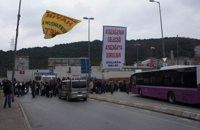 Vatandaş referandum için yol kesti - Resim: 4