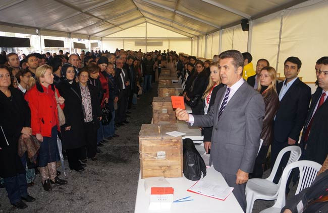 Vatandaş referandum için yol kesti - Resim: 3