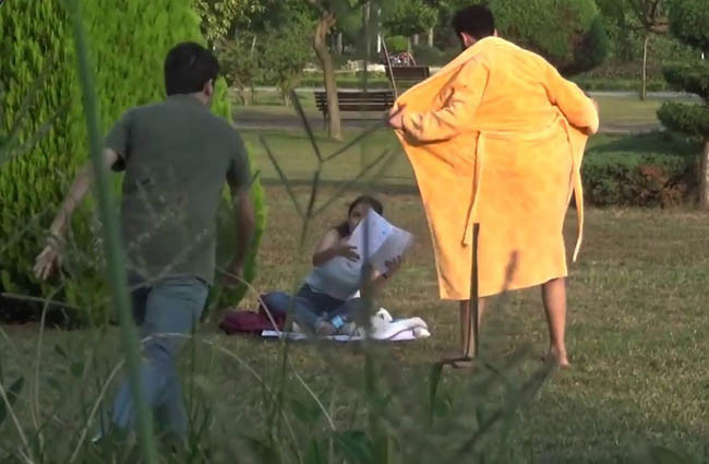 Adana'da parkta bornozunu bir anda açtı! Sonra olanlar fena - Resim: 2