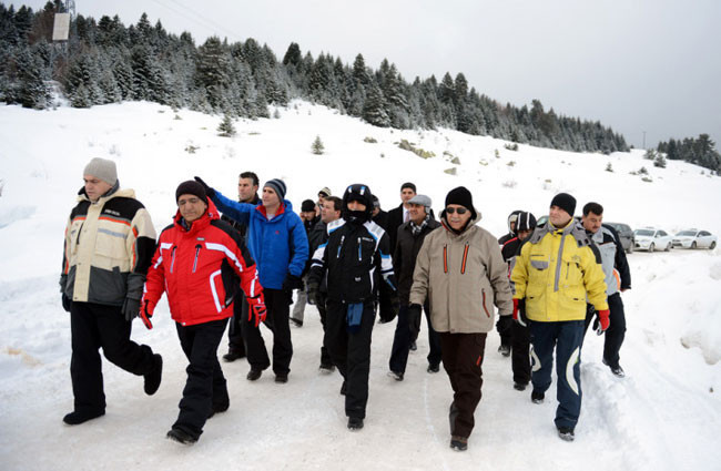 Bülent Arınç'ın kar keyfi - Resim: 1