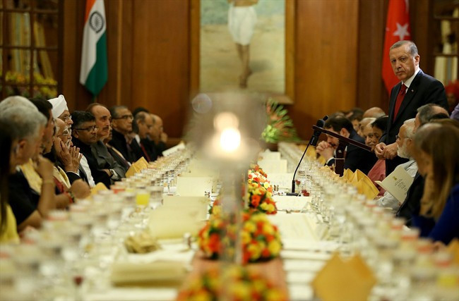 Erdoğan Hindistan'da onuruna verilen yemeğe  katıldı - Resim: 2