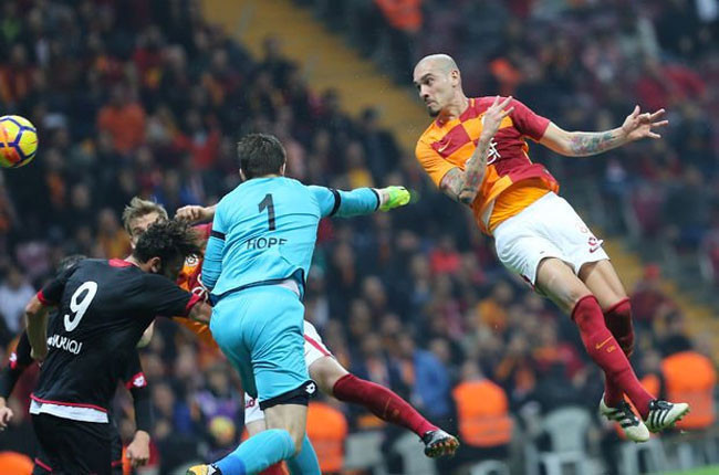 Cimbom'a piyango vurdu! Bir verecek 3 alacak... - Resim: 4