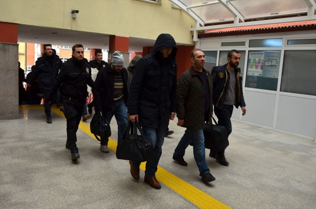 Son FETÖ bylock listesi polis, öğretmen ve ablalar... - Resim: 1