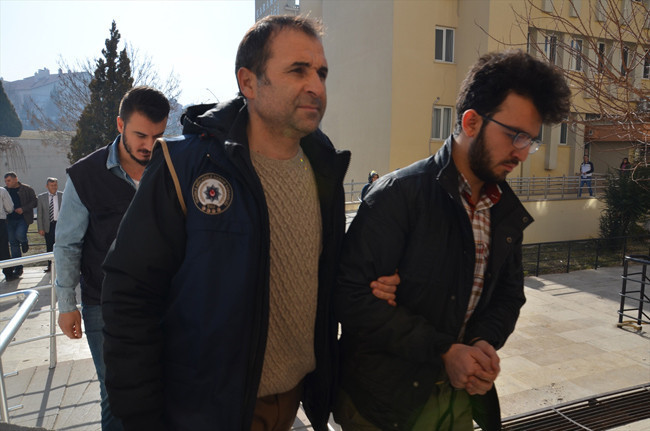 Gaybubet evinde basıldılar! Polis eşleri, Yargıtay üyesi, dekan... - Resim: 4