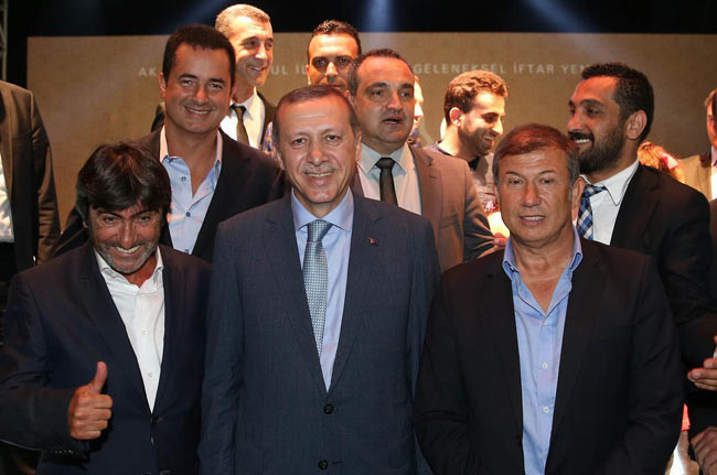 AK Parti iftarına sanatçı yağdı - Resim: 1