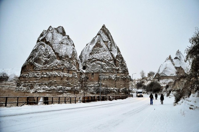 Peribacaları beyaza büründü - Resim: 2