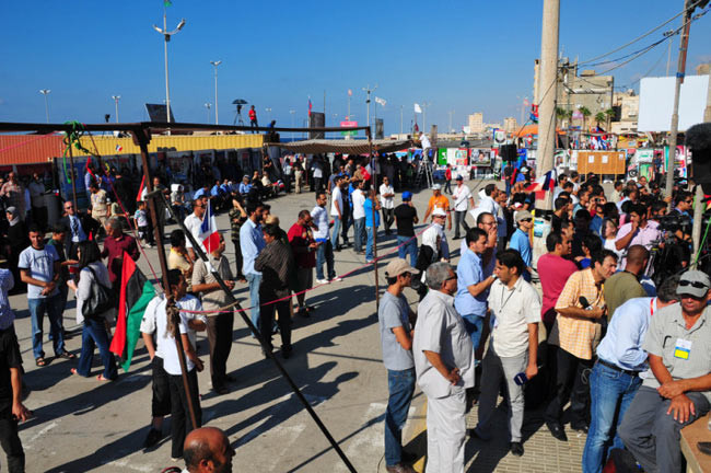 Tahrin Meydanı'nda bindirilmiş kıta! - Resim: 4