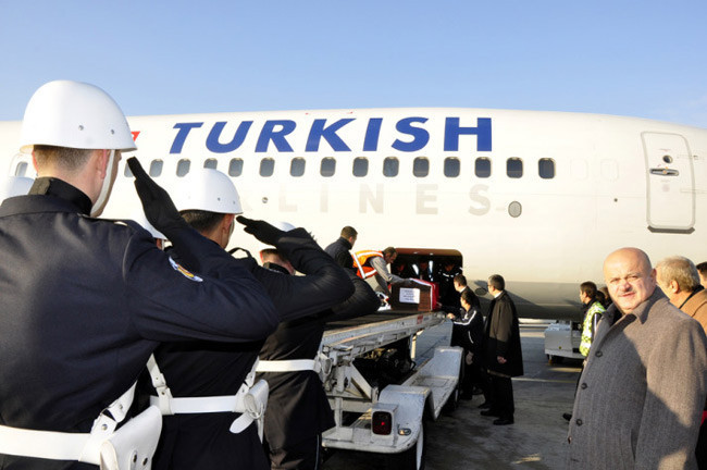 Aydın Menderes son yolculuğuna uğurlanıyor - Resim: 3