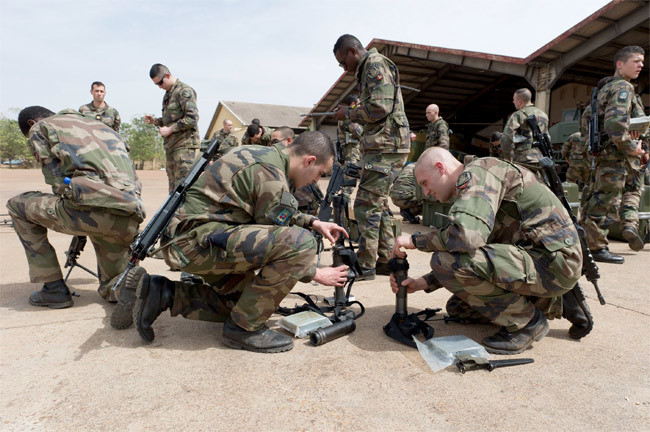 Fransız askerleri savaşa böyle gidiyor - Resim: 1